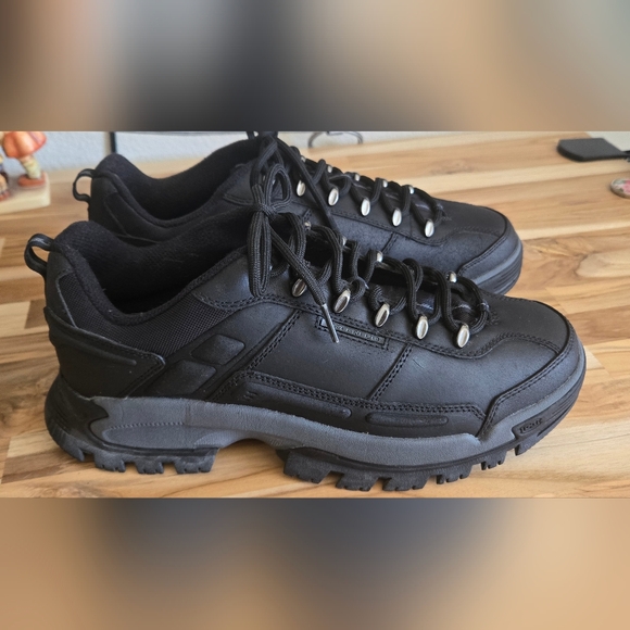 Skechers Other - Vintage Skechers utility shoes
